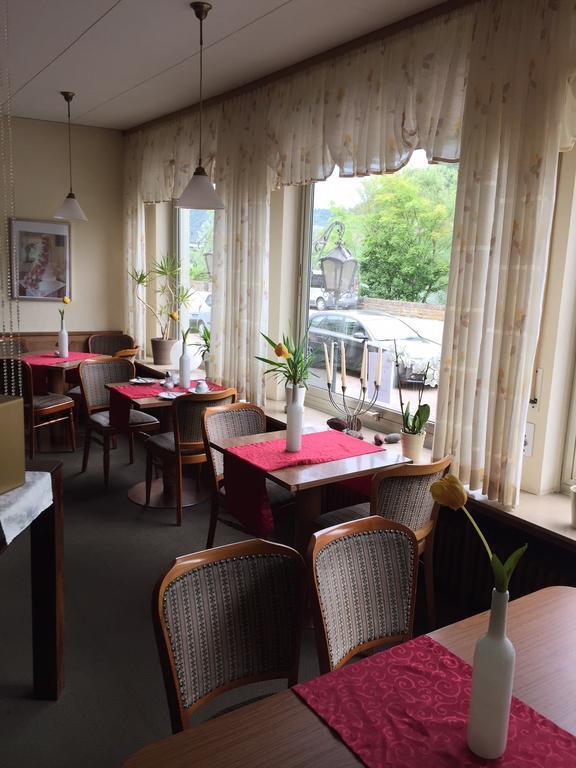 Pension Cafe-Braun Löf Екстериор снимка
